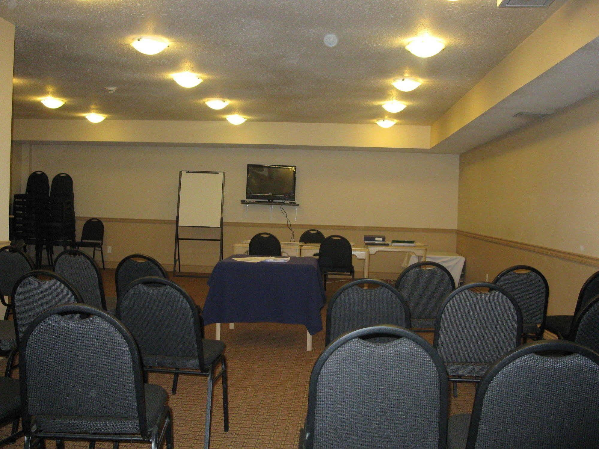 Lone Star Hotel North Battleford Bagian luar foto