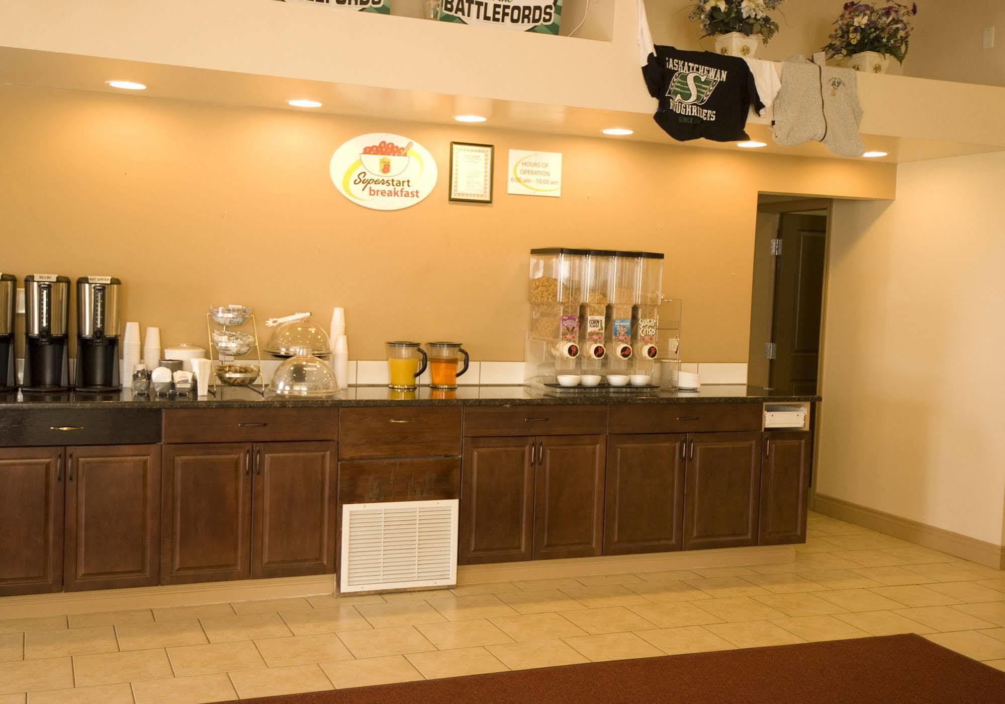 Lone Star Hotel North Battleford Bagian luar foto