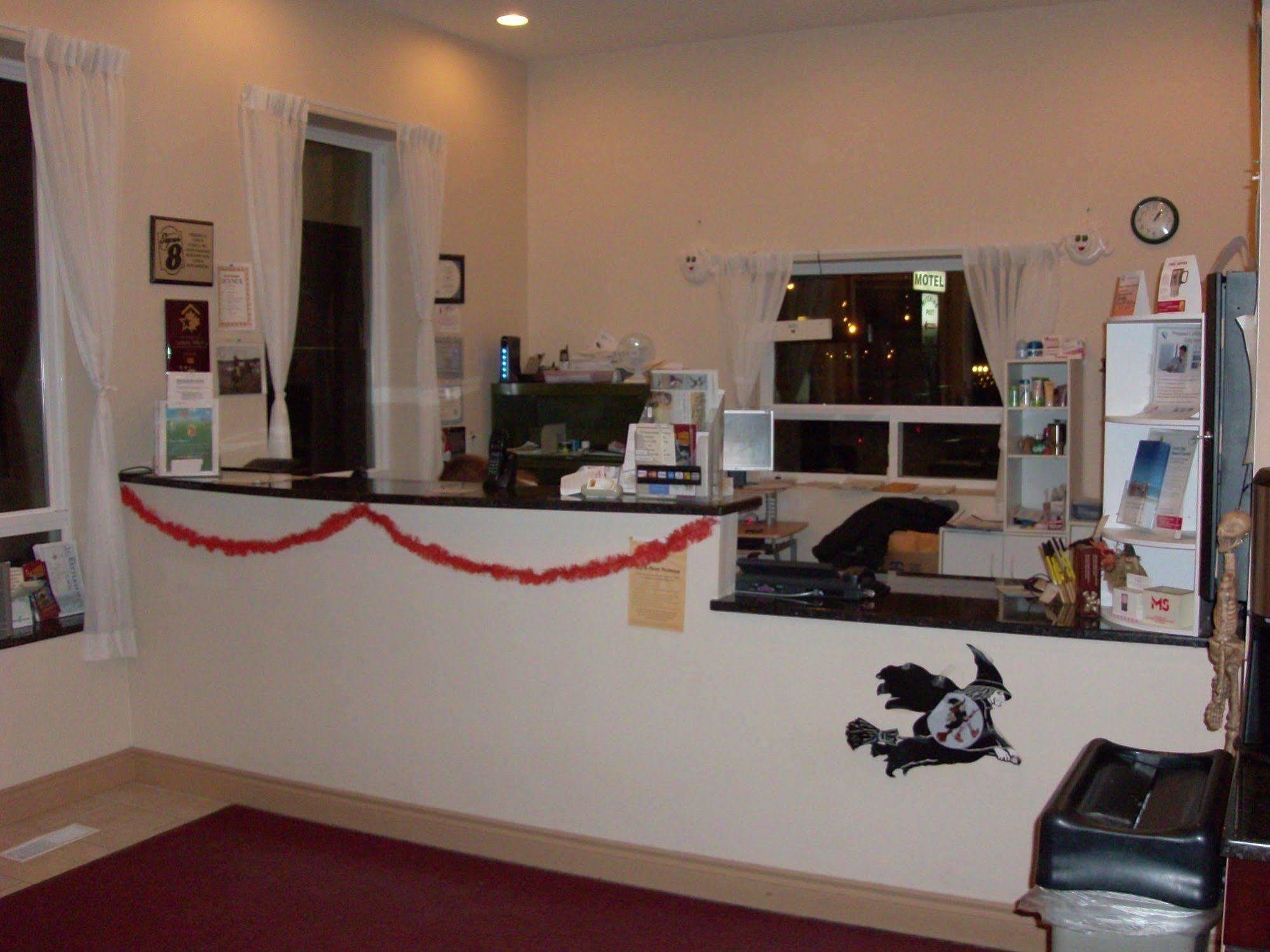 Lone Star Hotel North Battleford Bagian luar foto